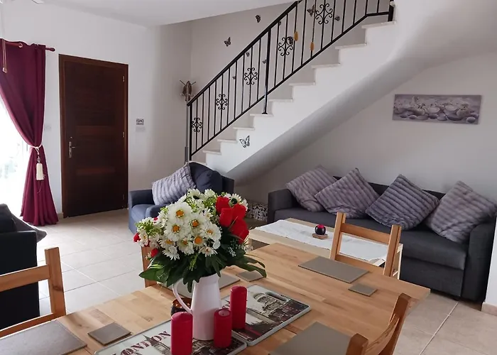 Beautiful 2-Bed House In Mandria Paphos