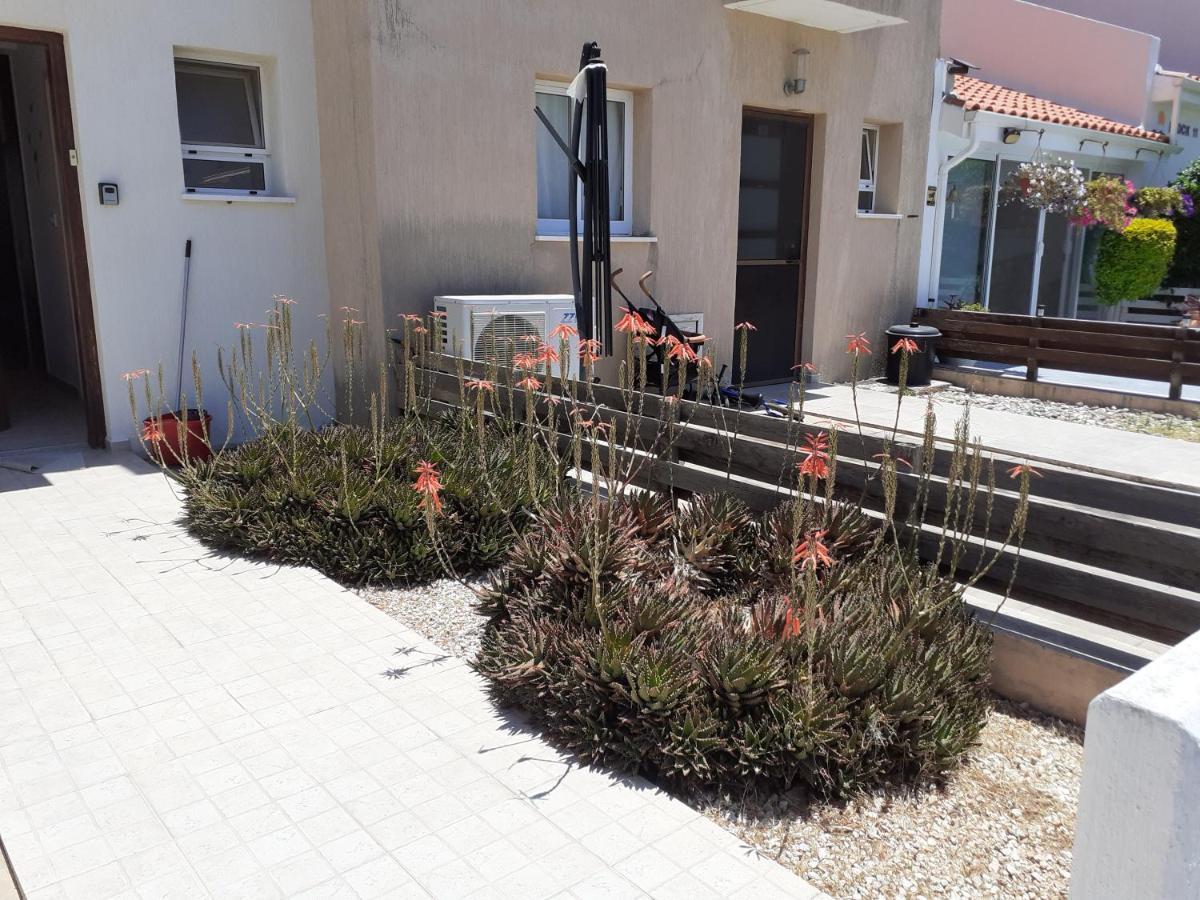Beautiful 2-bed House In Paphos Ferienhaus Mandria (Paphos)